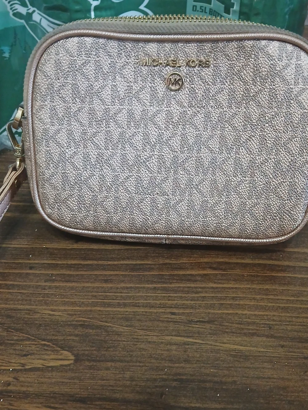 Michael Kors Rose gold clutch monogram, print